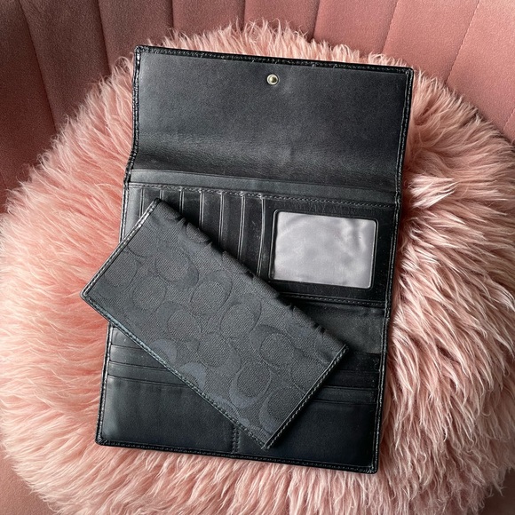 Black Coach long wallet - Picture 5 of 6